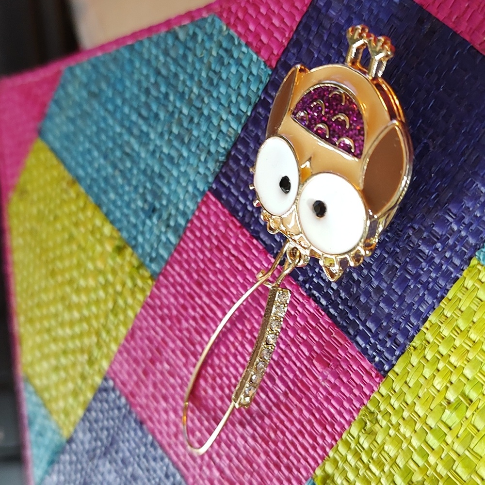 Betsy Johnson Single Owl Earring - Picture 5 of 5